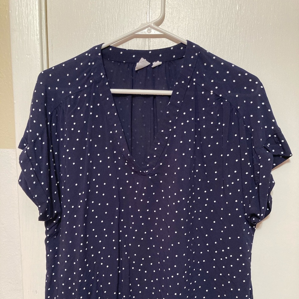 GAP blouse. - Picture 4 of 4